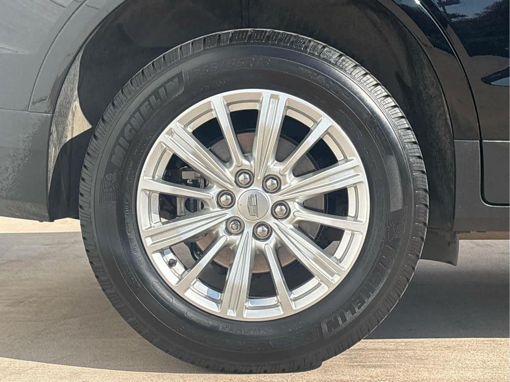 used 2018 Cadillac XT5 car, priced at $18,995