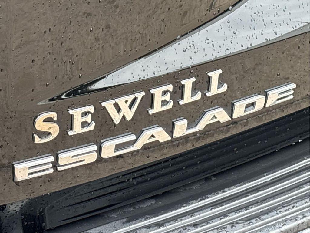 used 2023 Cadillac Escalade car, priced at $71,995