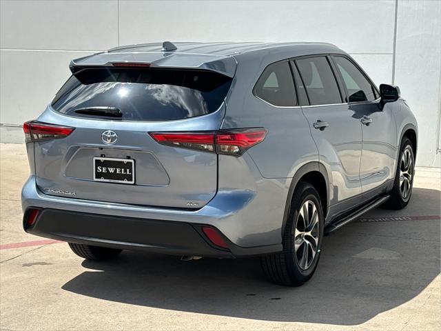 used 2020 Toyota Highlander car, priced at $30,995