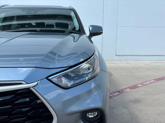 used 2020 Toyota Highlander car, priced at $30,995