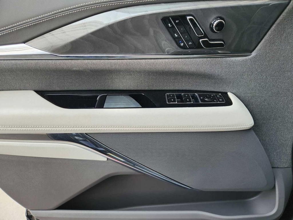 new 2025 Cadillac Escalade IQ car, priced at $134,705