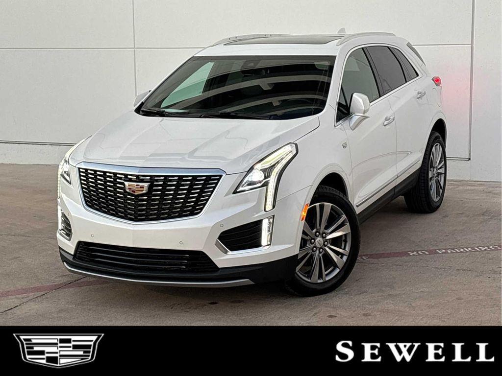 used 2025 Cadillac XT5 car, priced at $41,995