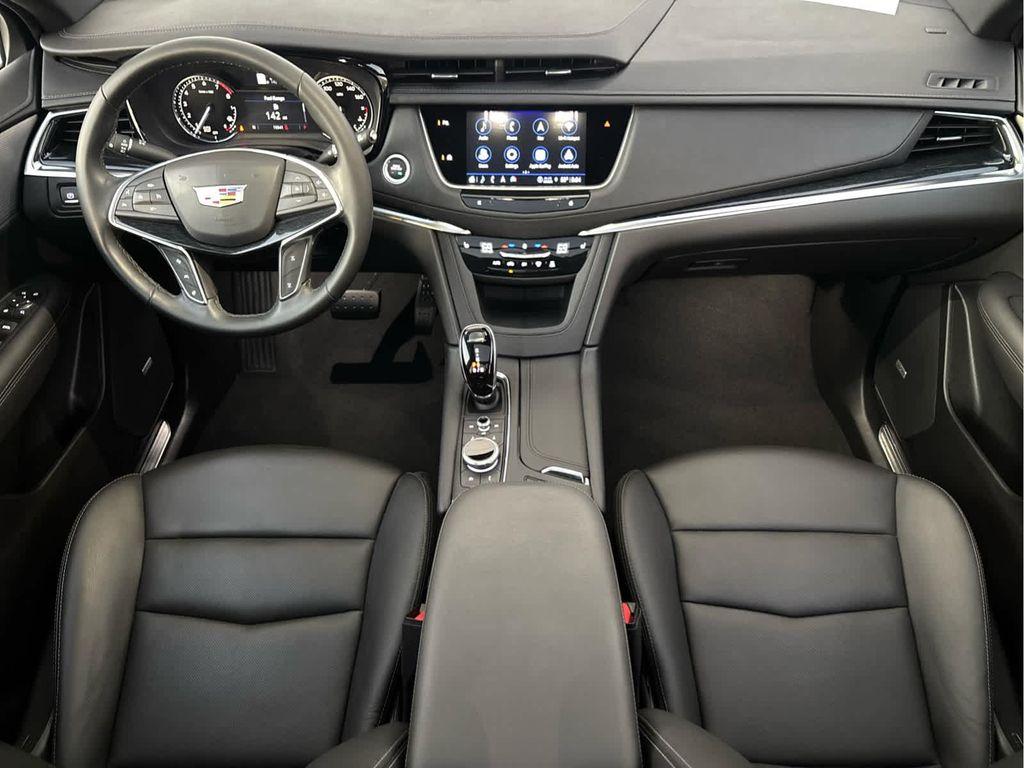 used 2025 Cadillac XT5 car, priced at $41,995