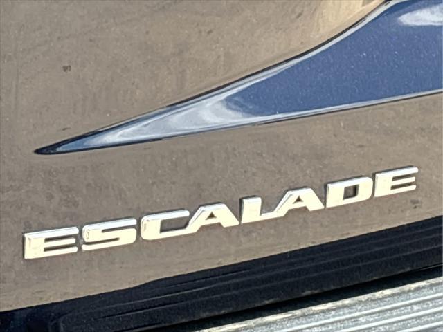 used 2023 Cadillac Escalade ESV car, priced at $84,995