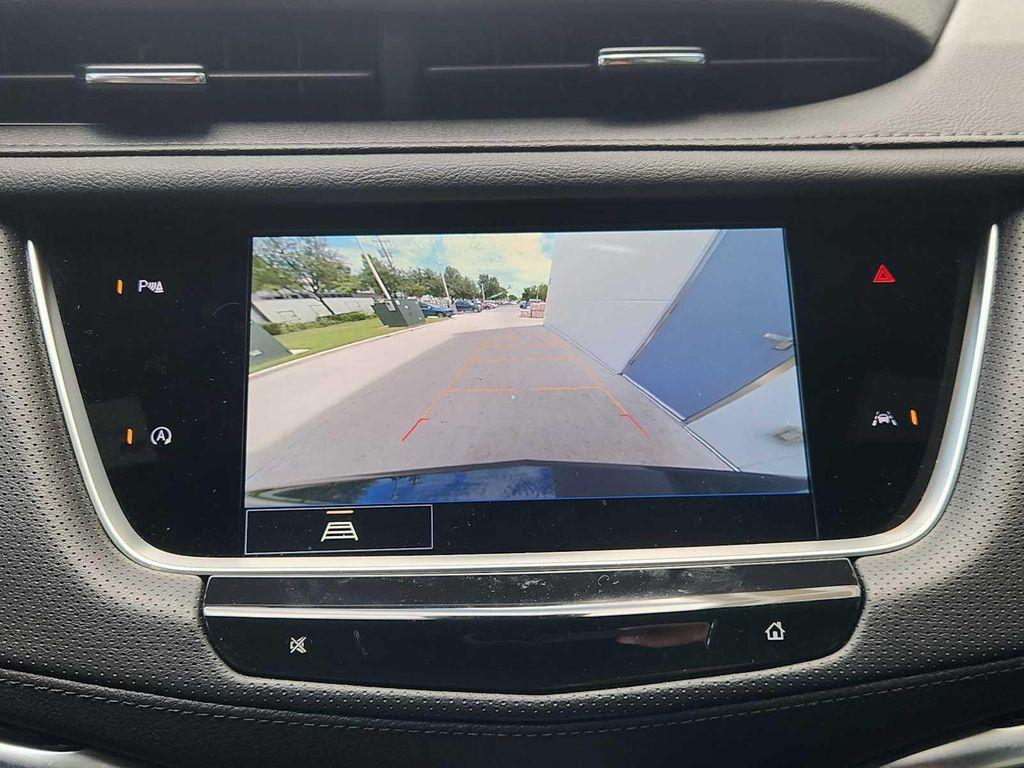 new 2025 Cadillac XT6 car, priced at $51,215