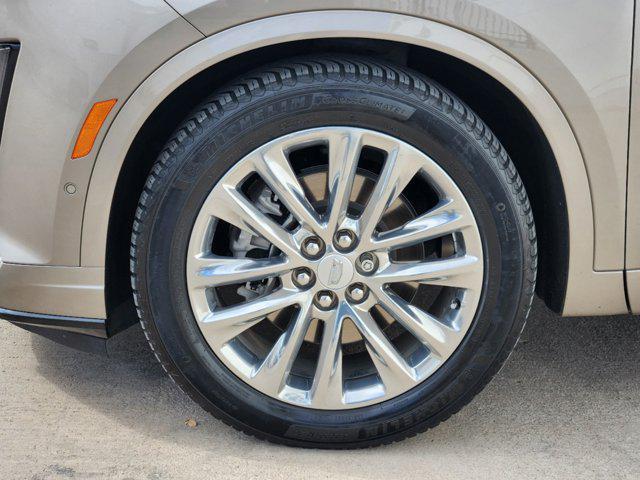 used 2022 Cadillac XT6 car, priced at $31,995