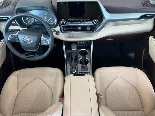 used 2022 Toyota Highlander car, priced at $34,995
