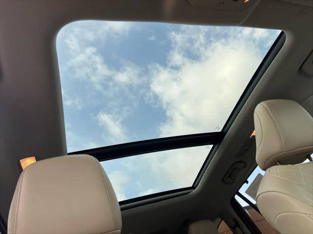 used 2022 Toyota Highlander car, priced at $34,995