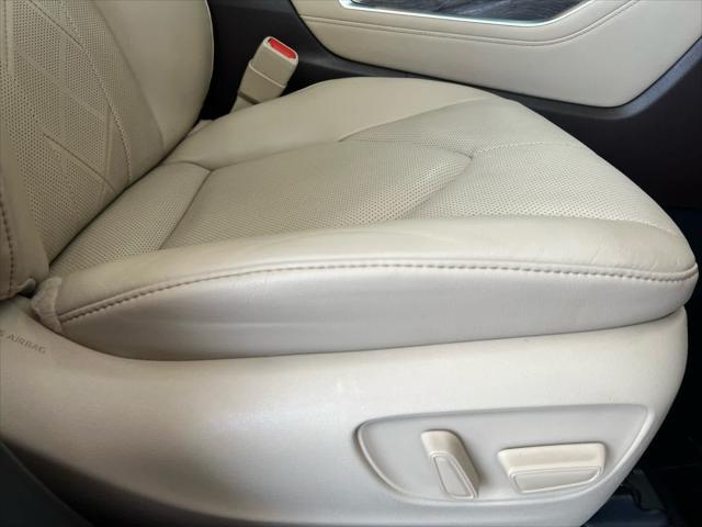used 2022 Toyota Highlander car, priced at $34,995