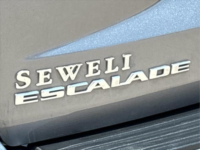used 2022 Cadillac Escalade ESV car, priced at $57,995