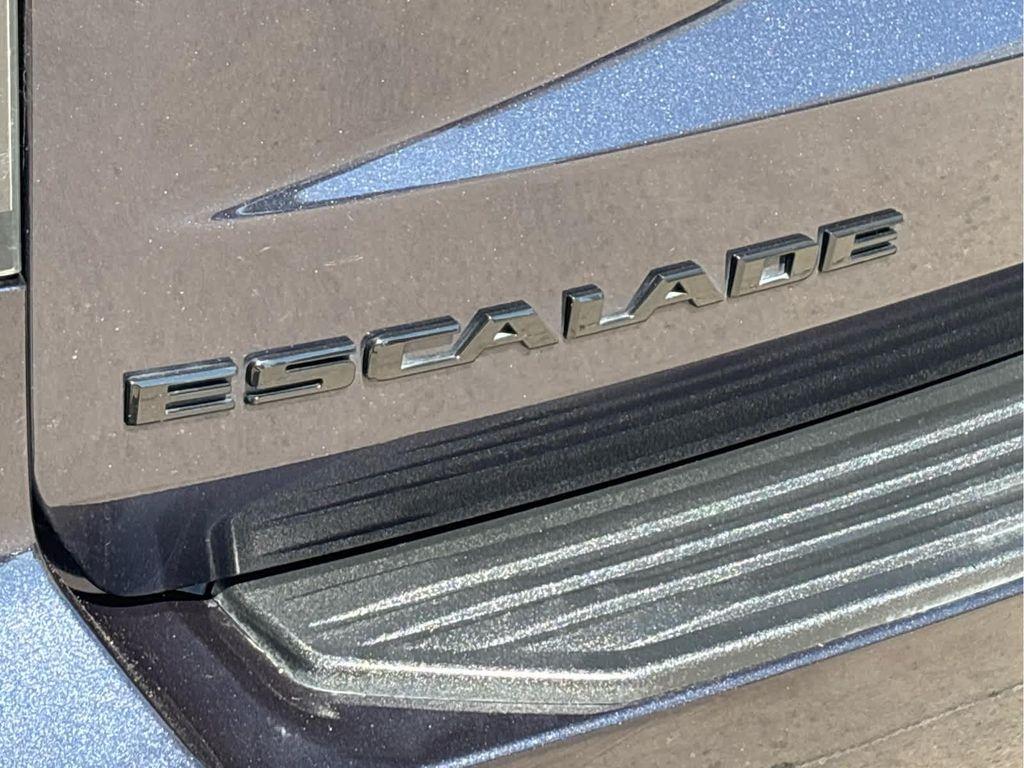 used 2023 Cadillac Escalade ESV car, priced at $74,995