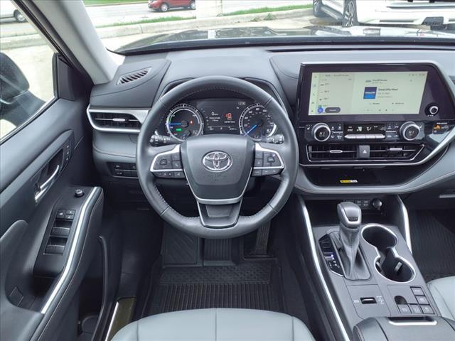 used 2023 Toyota Highlander Hybrid car, priced at $45,900