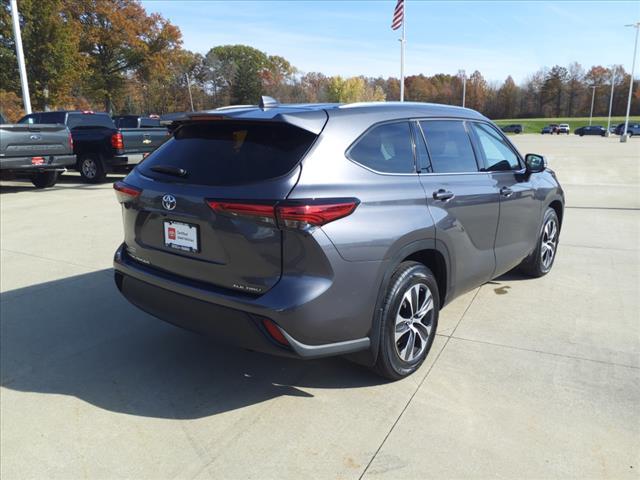 used 2021 Toyota Highlander car, priced at $36,870