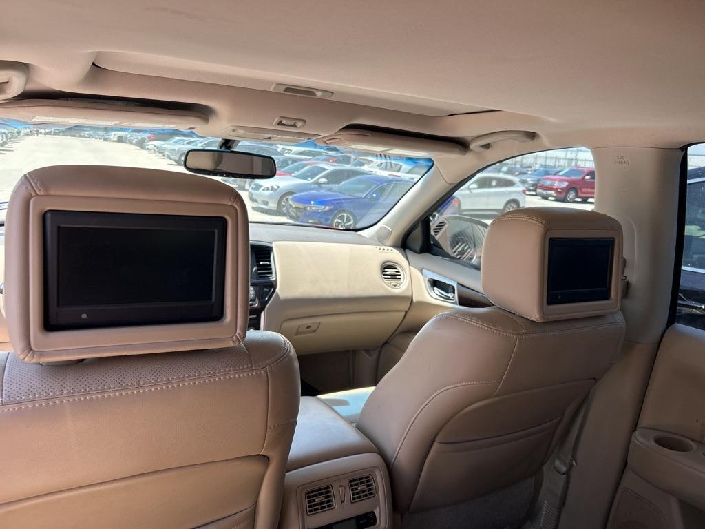 used 2014 Nissan Pathfinder car, priced at $10,000