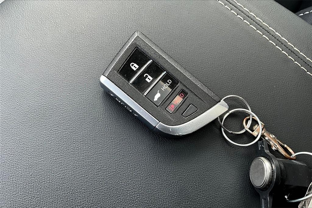 used 2023 Acura MDX car, priced at $39,500