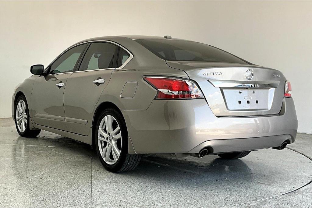 used 2015 Nissan Altima car, priced at $11,250