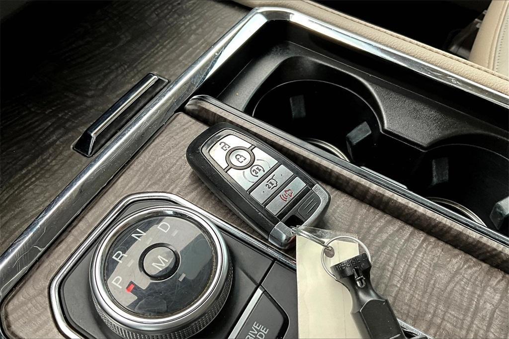 used 2020 Ford Expedition Max car, priced at $25,500