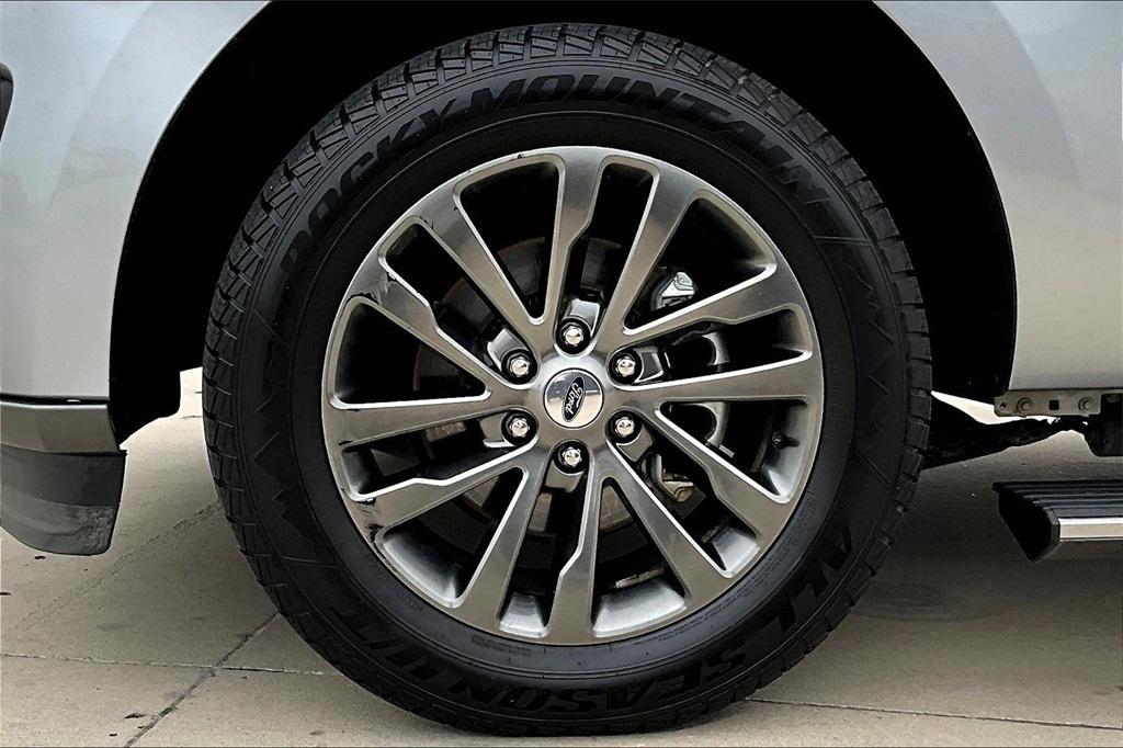 used 2020 Ford Expedition Max car, priced at $25,500