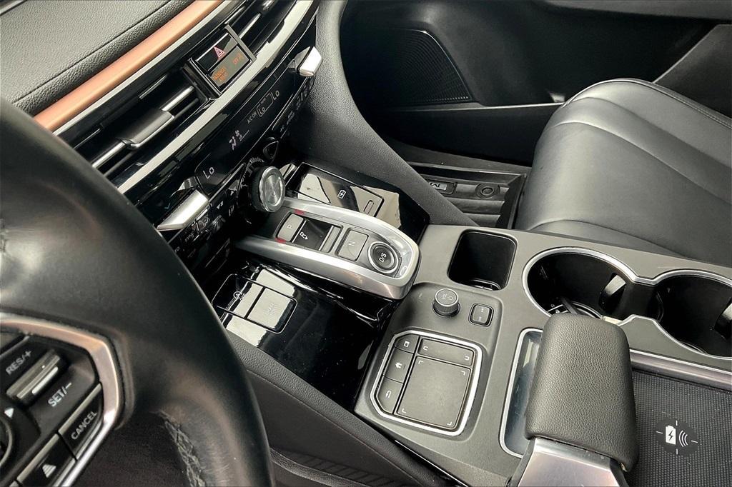 used 2022 Acura MDX car, priced at $36,000