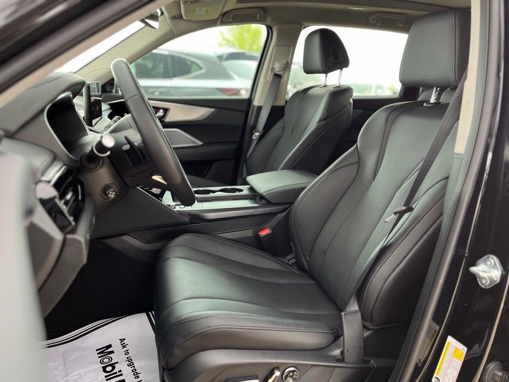 used 2025 Acura MDX car, priced at $49,000