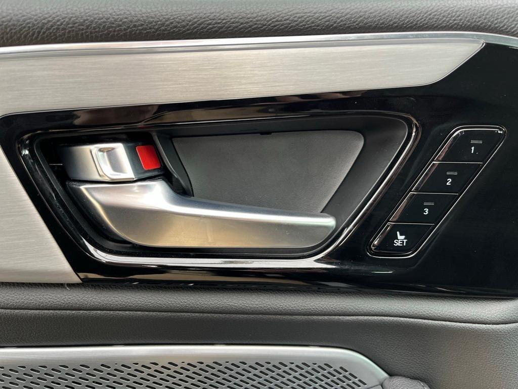 used 2025 Acura MDX car, priced at $49,000