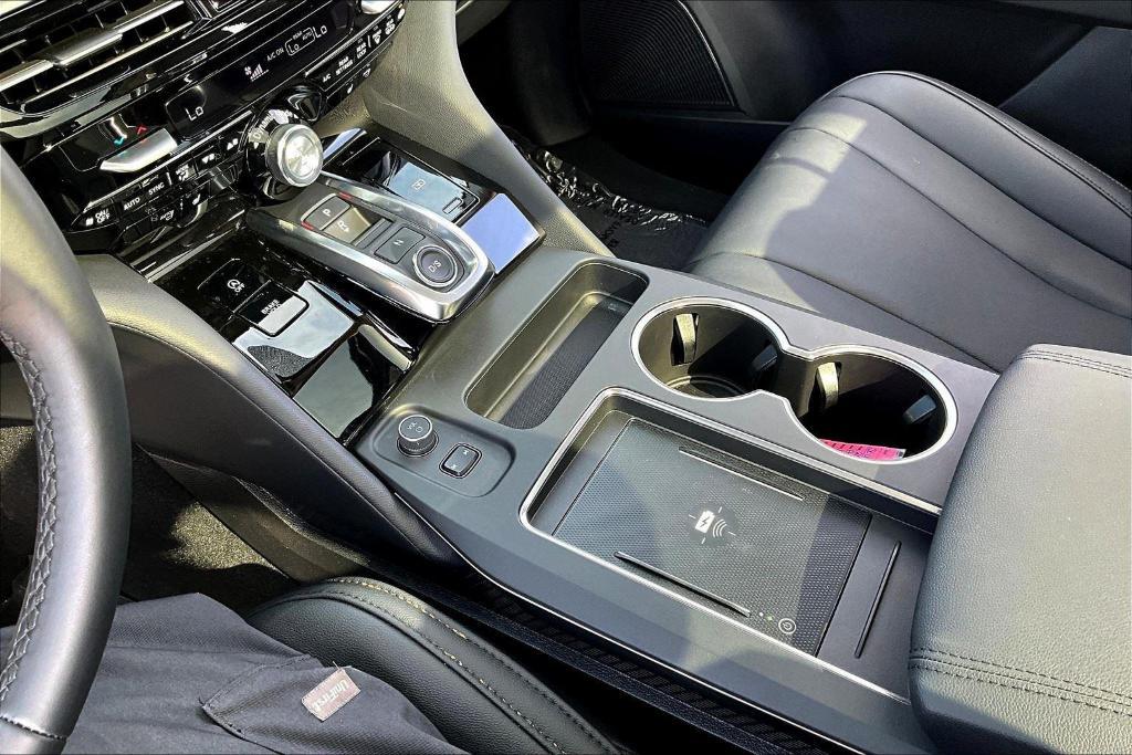 used 2025 Acura MDX car, priced at $49,000