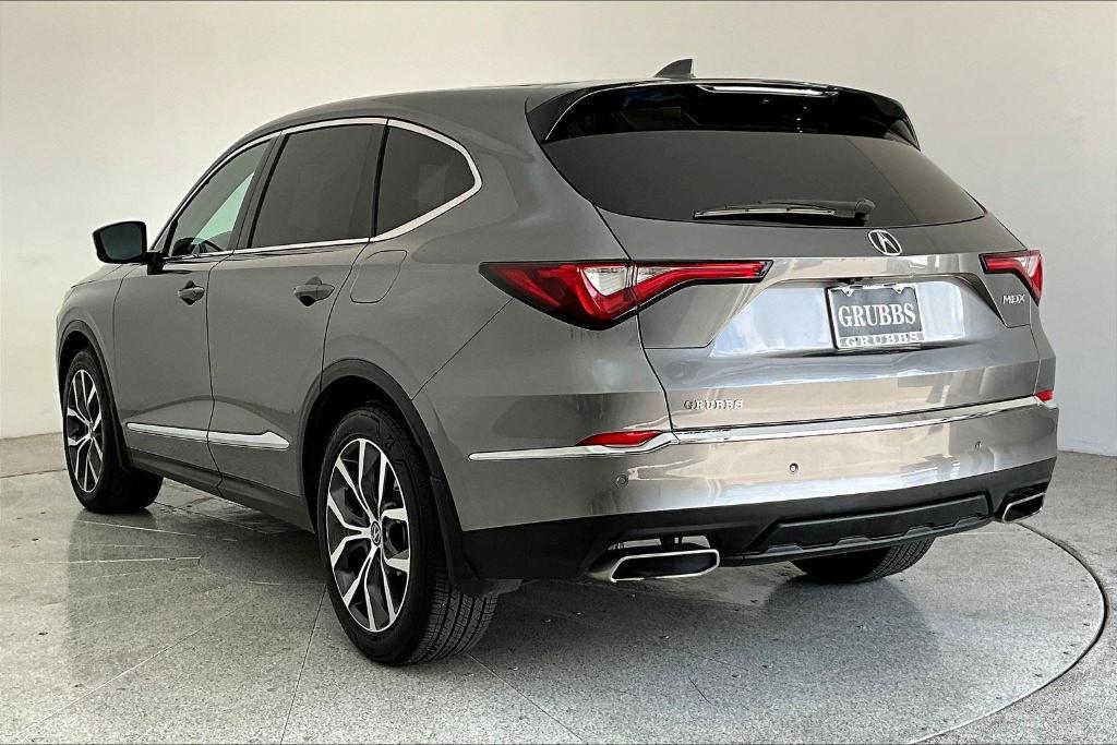 used 2022 Acura MDX car, priced at $32,900