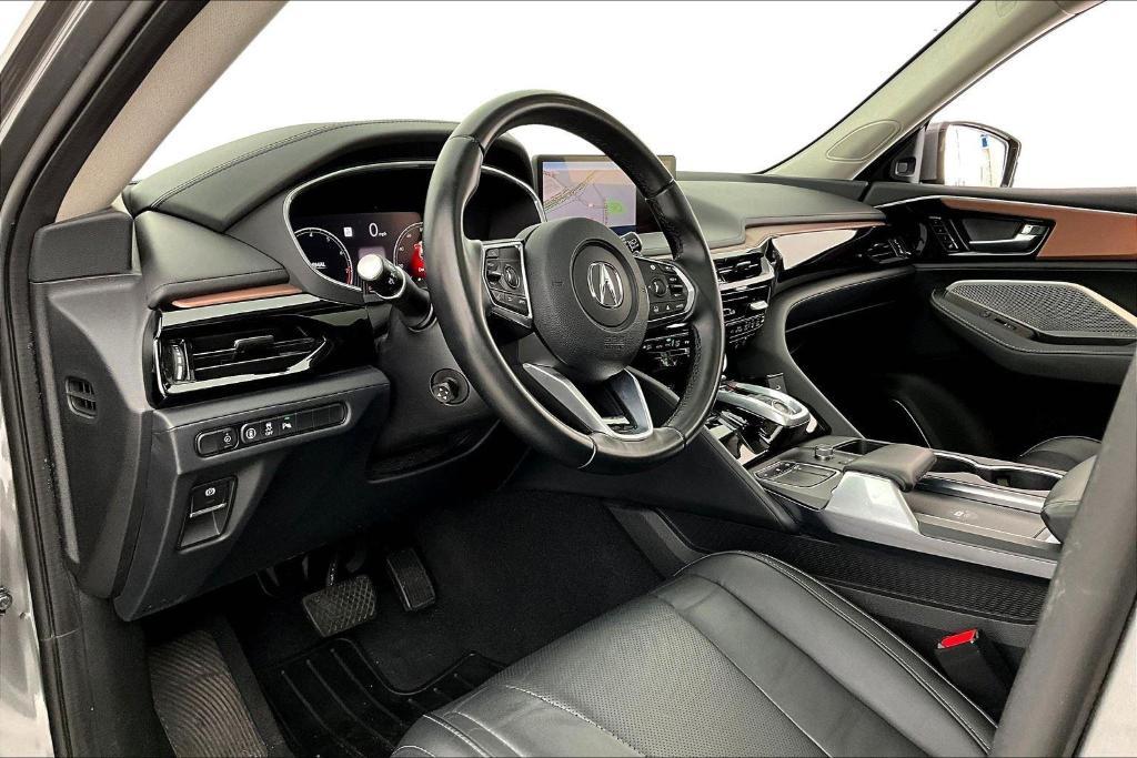 used 2022 Acura MDX car, priced at $32,900