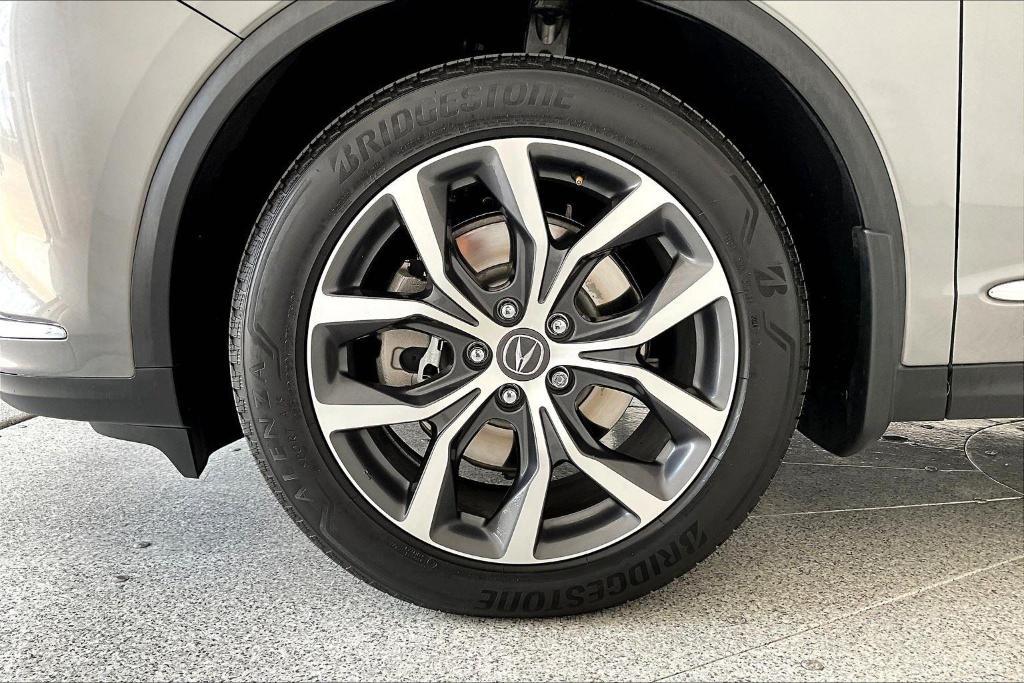 used 2022 Acura MDX car, priced at $32,900