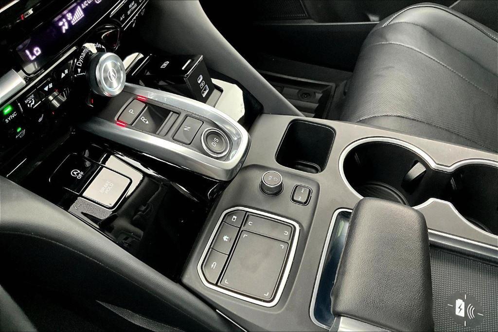 used 2022 Acura MDX car, priced at $32,900