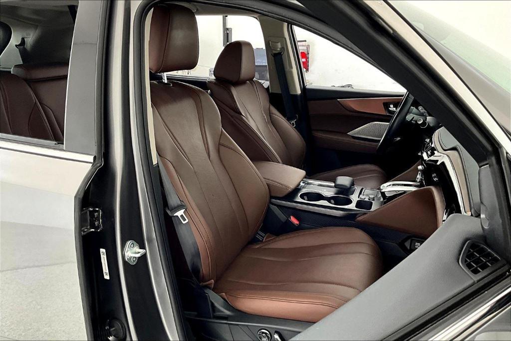 used 2024 Acura MDX car, priced at $43,000