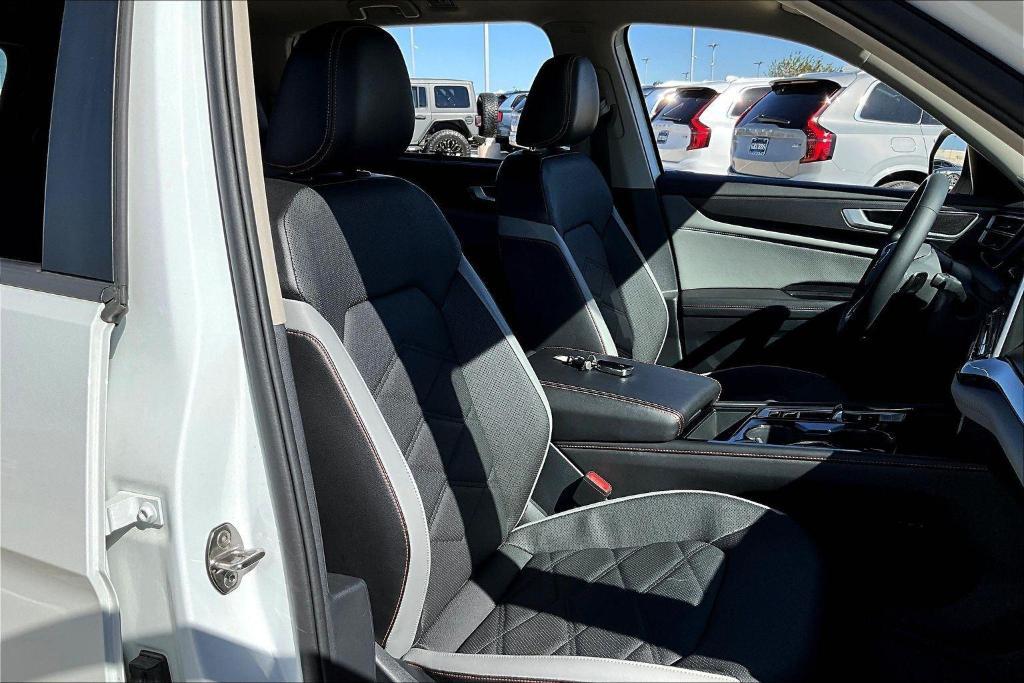 used 2024 Volkswagen Atlas car, priced at $36,900