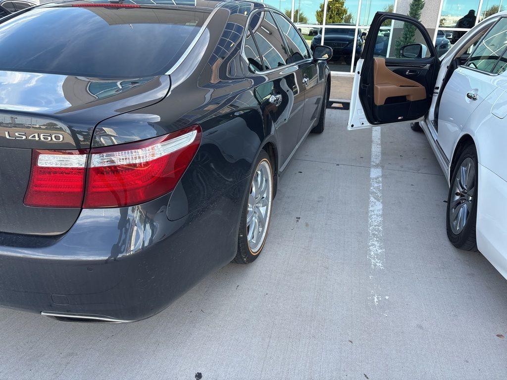 used 2007 Lexus LS 460 car, priced at $9,995