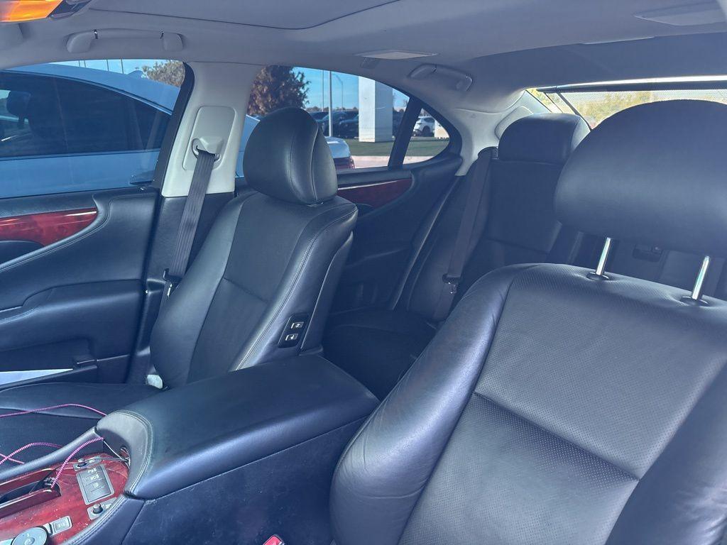 used 2007 Lexus LS 460 car, priced at $9,995