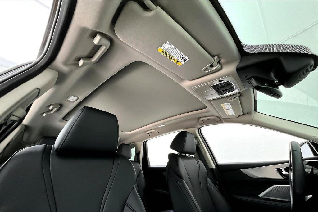 used 2025 Acura MDX car, priced at $47,300