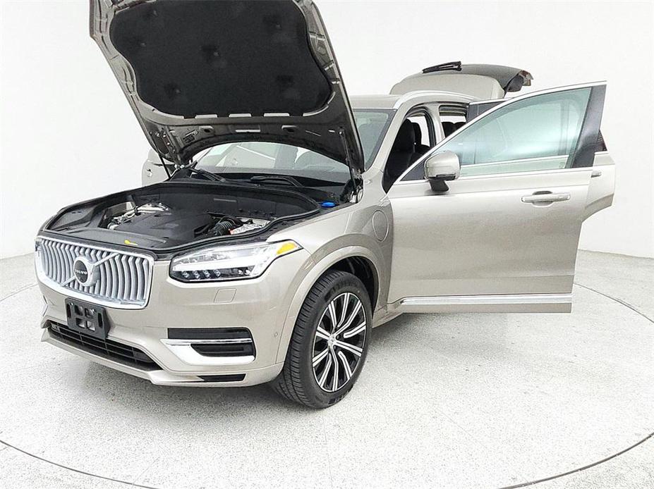 used 2021 Volvo XC90 Recharge Plug-In Hybrid car, priced at $43,000