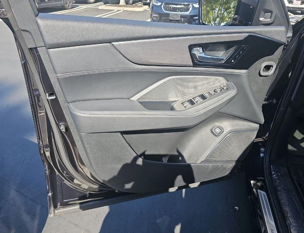 used 2024 Acura MDX car, priced at $56,000