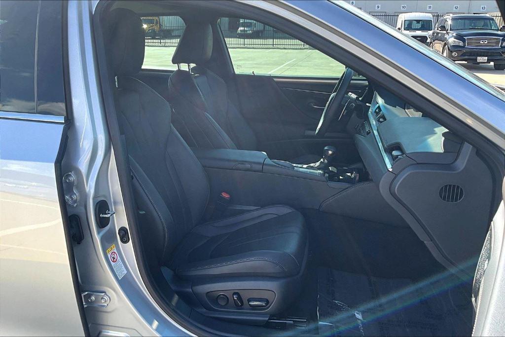 used 2019 Lexus ES 350 car, priced at $28,750