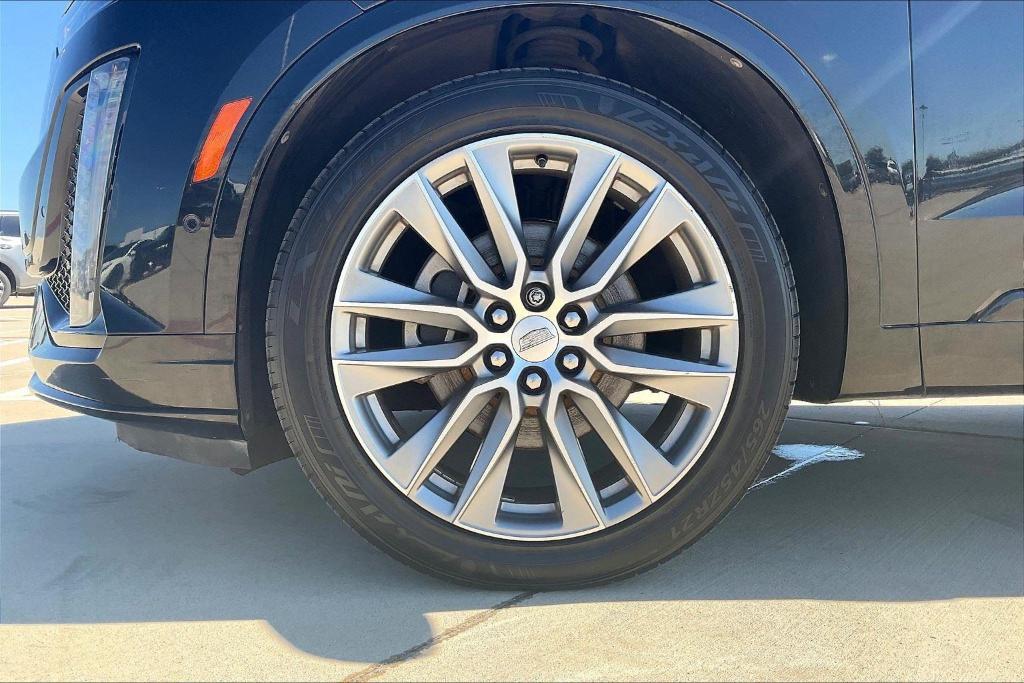used 2020 Cadillac XT6 car, priced at $27,500