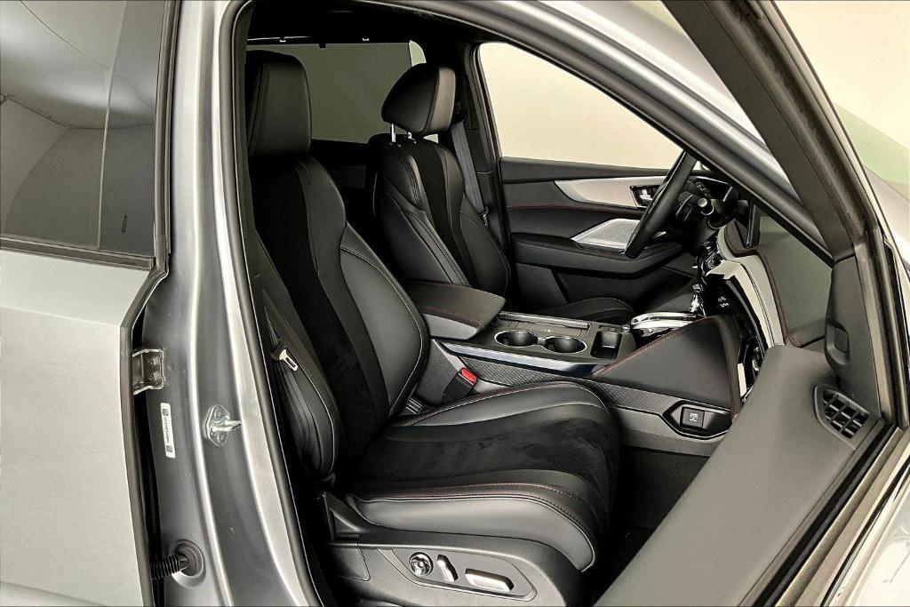 used 2025 Acura MDX car, priced at $55,000
