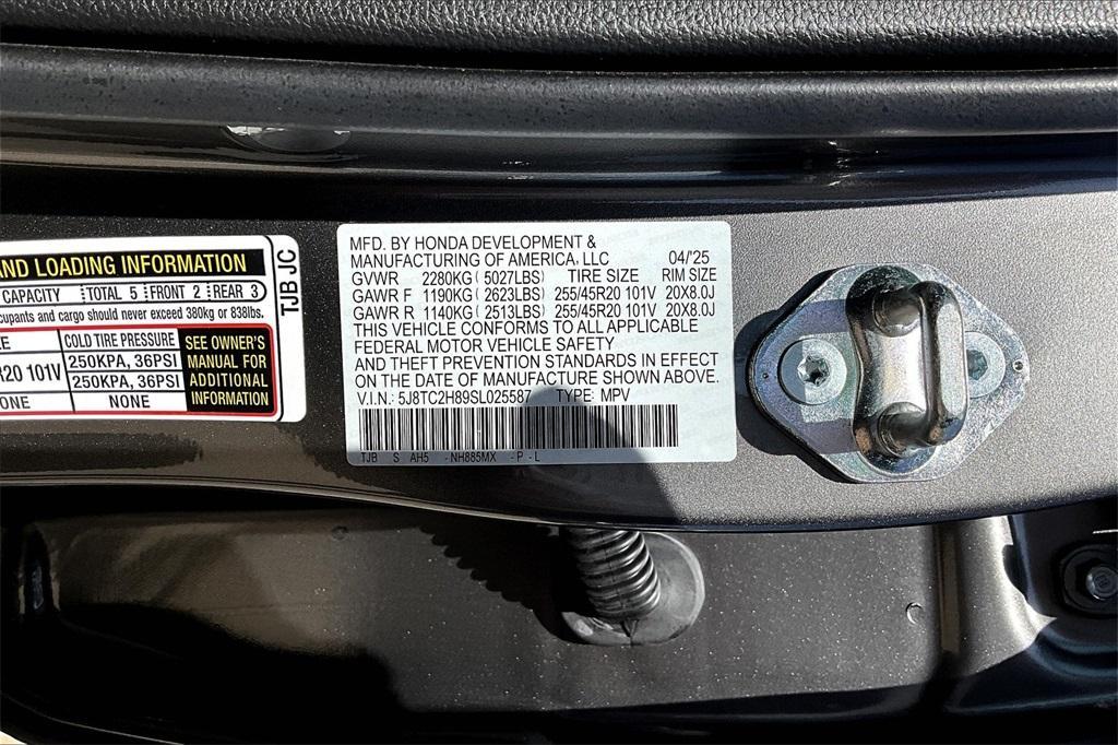 new 2025 Acura RDX car, priced at $56,400