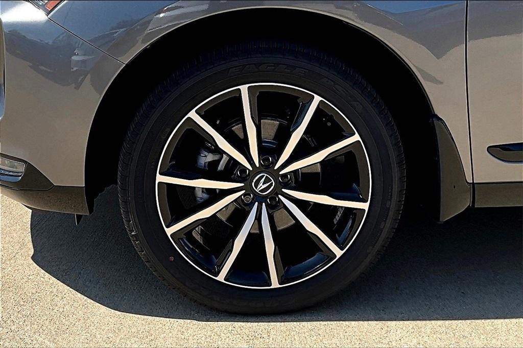 new 2025 Acura RDX car, priced at $56,400