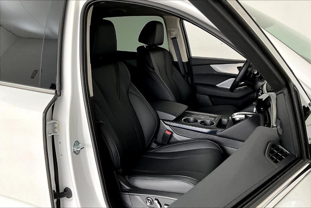 used 2025 Acura MDX car, priced at $46,950