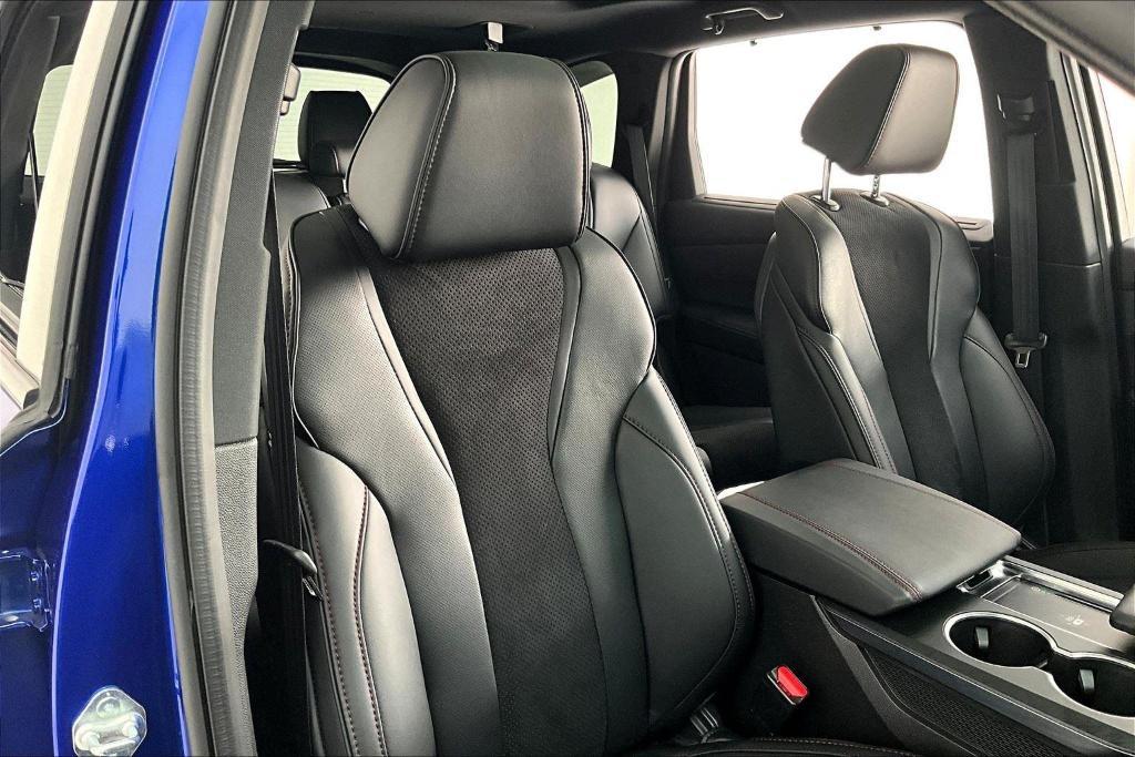 used 2024 Acura MDX car, priced at $46,500