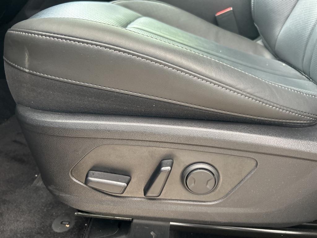 used 2024 Kia Sorento car, priced at $34,500