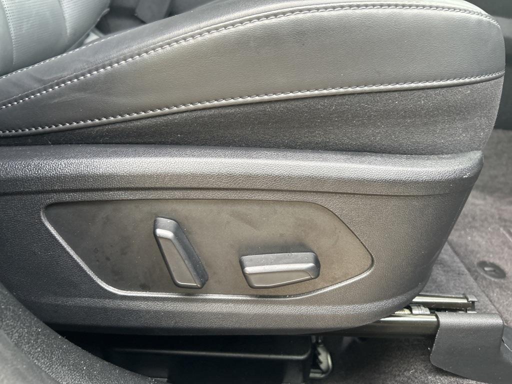 used 2024 Kia Sorento car, priced at $34,500