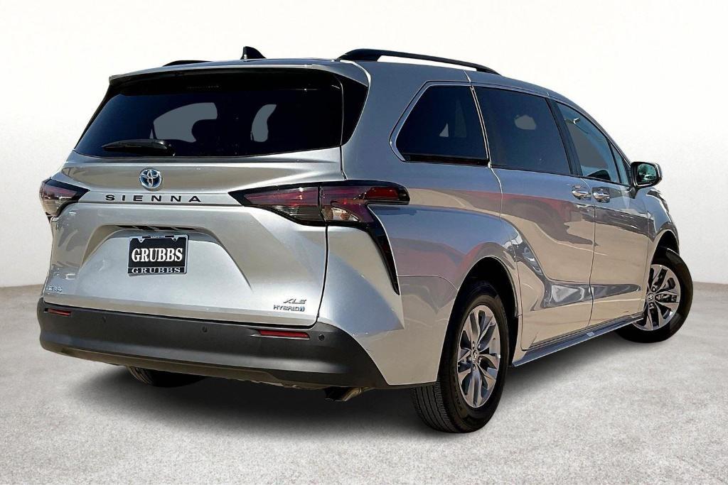used 2024 Toyota Sienna car, priced at $41,500