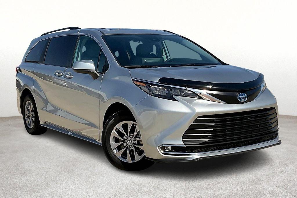 used 2024 Toyota Sienna car, priced at $41,500