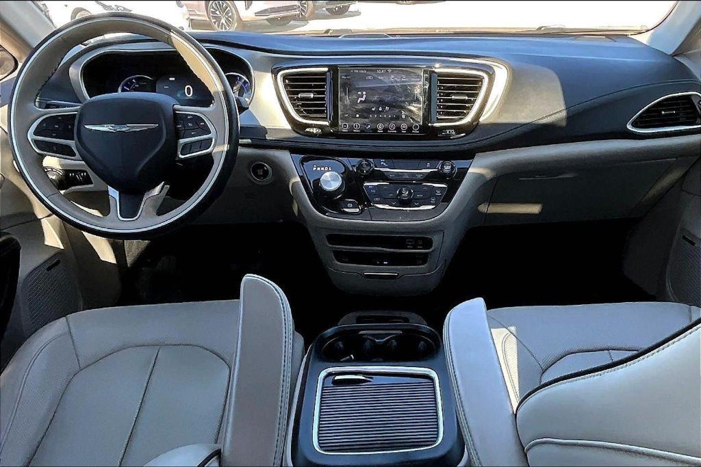 used 2018 Chrysler Pacifica Hybrid car, priced at $19,995