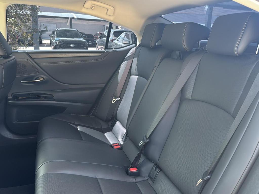 used 2024 Lexus ES 300h car, priced at $42,500